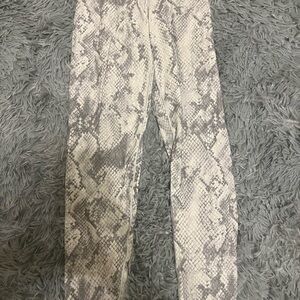 Aerie Gray and White Snake Print Leggings